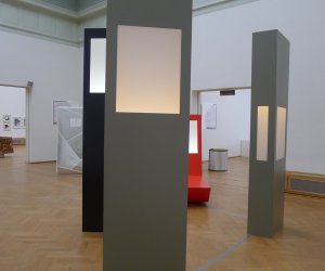 Black, White, two Gray to Red, Lichtinstallatie _ objecten, Plexiglas en Forex